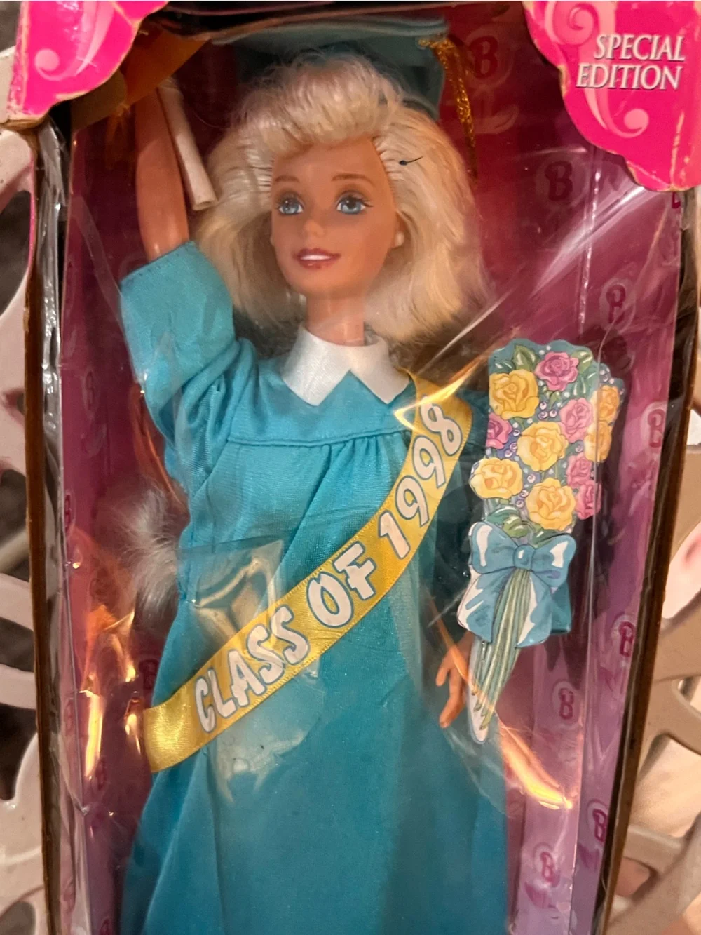 Barbie 1998 Graduation Doll Vintage unopened in original box